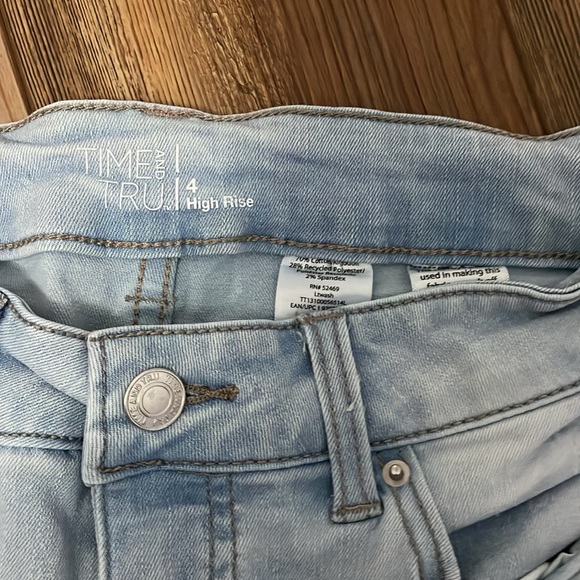 Time and Tru High Rise Jeans Bundle - Picture 7 of 13